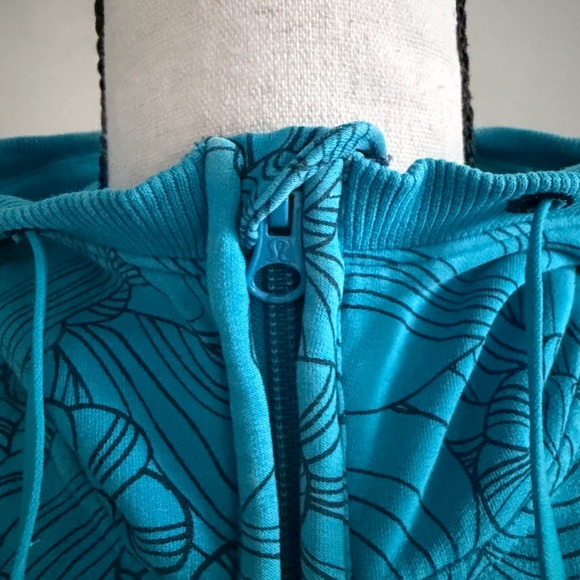 lululemon athletica Blue Floral Hoodie - Picture 3 of 9